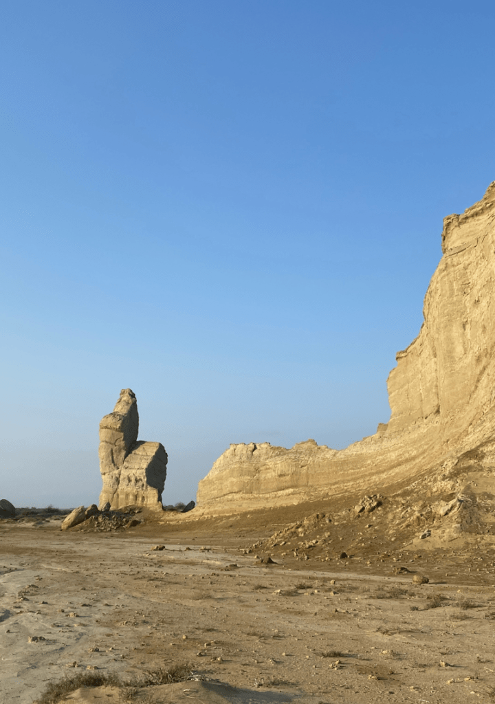 Beige picturesque monadnocks and sandy plateaus