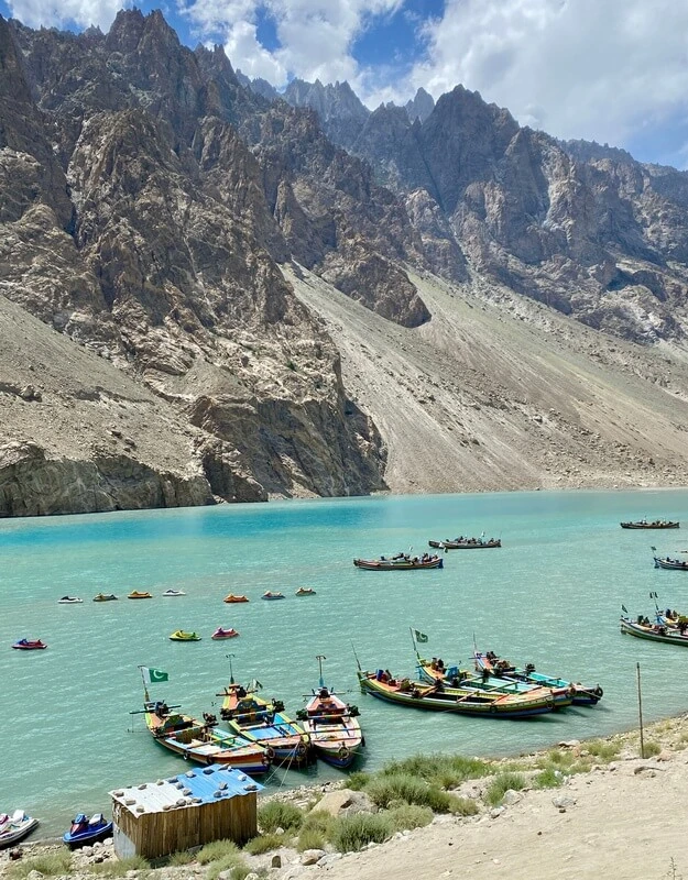 Boat cruising is popular entertainment now